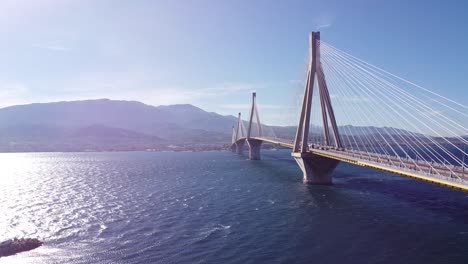 Luftdrohnenaufnahme-Der-Hängebrücke-Rio---Antirio,-Griechenland-Bis-Peloponnes