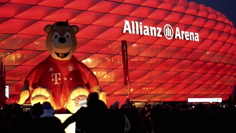 Fans-of-german-soccer-club-FC-Bayern-Munich-walking-to-home-stadium