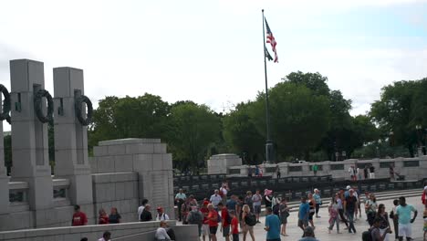 Tourist-Visiting-The-National-Memorial-At-Washington---World-War-II-Memorial-In-Washington-DC,-United-States