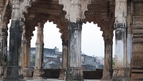 Antiguo-Templo-Indio,-Punto-De-Referencia-De-La-Arquitectura-India,-Templo-Hindú-Religioso-Tradicional,-Estilo-Antiguo,-Mumbai,-Bangalore,-Ahmedabad,-23