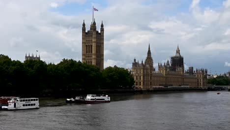 Palast-Von-Westminster-Und-Das-House-Of-Lords-Von-Lambeth-Bridge,-London