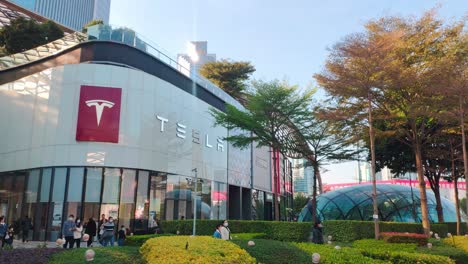 Tesla-quarters-at-Guangzhou-China-crowded