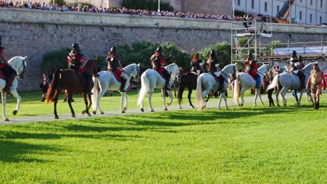 Horses-squad-heading-to-the-show-of-Carthaginians-and-Romans