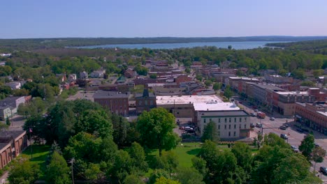 Main-steet-and-drone-view-of-the-city-of-Canandaigua,-New-York-near-Canandaigua-Lake