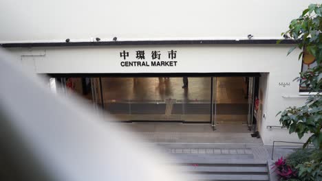 Ultra-wide-establishing-shot-of-the-Central-Market-shopping-mall-front-entrance