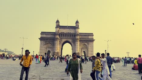 A-shot-of-the-major-tourist-attraction-in-Mumbai-the-Gate-way-of-India