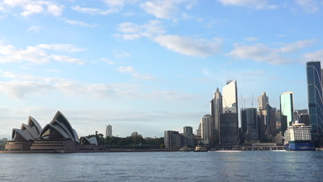 Sydney-Harbour-with-the-opera-house,-Circular-Quay-and-cruise-ship-in-shot