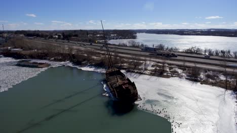 Aerial-parallax-of-wrecked-La-Grande-Hermine-ship-in-sunny-Ontario