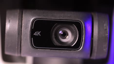 4K-Kamera-Mit-In-Eine-Drohne-Eingebettetem-Gimbal,-Sehr-Nahe-Ansicht,-Makroaufnahme