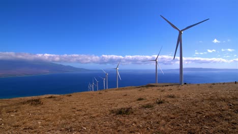 Hawaii-Berggipfel-Windmühle-Übersicht-Ozean