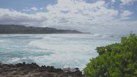 Oahu-Ocean-Beach-Olas-Rompiendo-En-La-Distancia-Hawaii