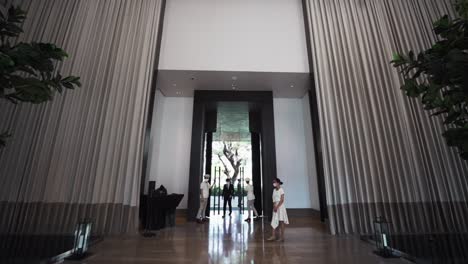Entrance-of-the-hotel