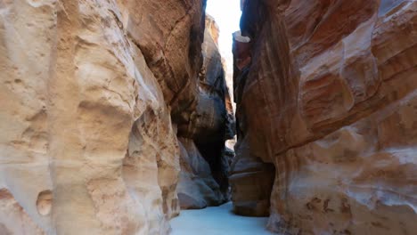 walking-through-the-siq-of-petra-with-people