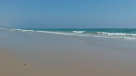Spectacular-beaches-in-Zahara-de-los-Atunes-in-the-province-of-Cádiz,-calm-sea