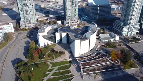 Junta-Escolar-Del-Distrito-De-Toronto,-Centro-Cívico-De-Scarborough-E-Instalación-Comunitaria-De-La-Biblioteca-Pública-De-Toronto