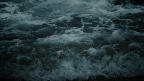 Sea-Waves-at-Night-in-Slow-Motion