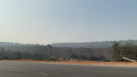 Roadside-coal-mining-waste-in-India