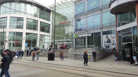 Fassade-Des-Einkaufszentrums-Arndale-In-Manchester,-Manchester,-Großbritannien