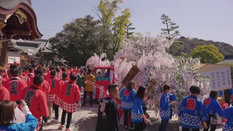 Honensai-Celebrations-at-Tagata-Shrine-for-Fertility-Festival