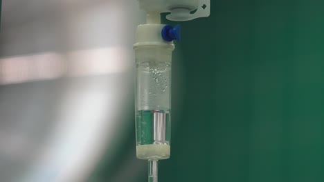 Intravenöse-Therapie-Ist-Die-Infusion-Flüssiger-Substanzen-Direkt-In-Eine-Vene