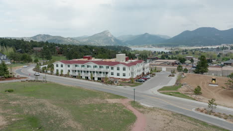 Stanley-Hotel-in-Estes-Park-Colorado-was-the-inspiration-for-the-Overlook-Hotel-from-the-Shining-and-was-used-in-the-TV-series