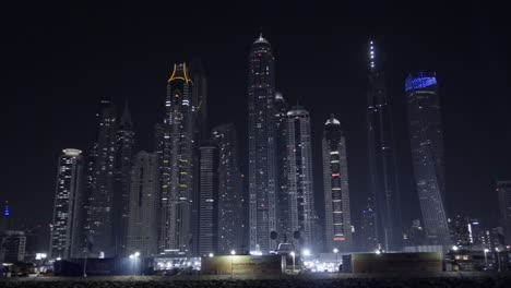 Skyline-Von-Dubai-City-Bei-Nacht