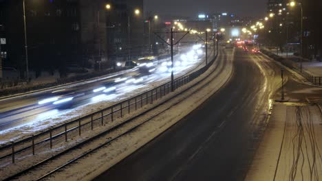 Timelapse-of-busy-city-street-on-a-winters-night