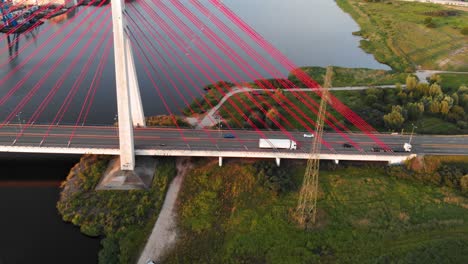 Luftaufnahme-Der-Schrägseilbrücke-Am-Fluss-Mottlau-In-Danzig,-Polen