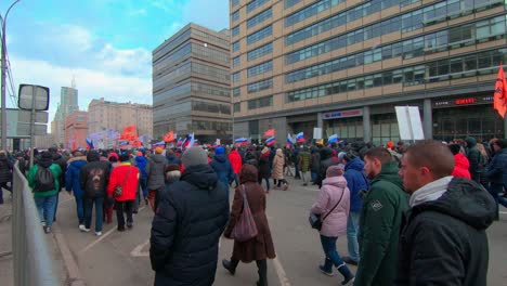 Oppositionsaktivisten-Marschieren-Durch-Die-Straßen-Moskaus-Gegen-Wladimir-Putins-Kommunistische-Agenda