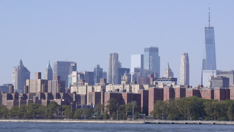The-financial-district-in-Manhattan,-New-York-City-including-the-Freedom-Tower