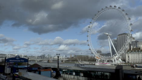 London,-Vereinigtes-Königreich--:-Blick-Auf-Das-London-Eye-Vom-Westminster-Pier