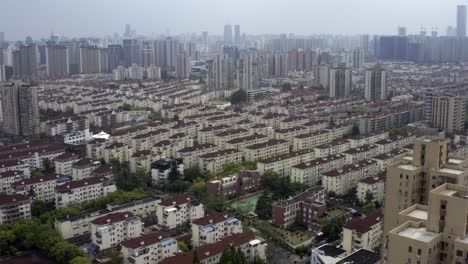 Pan-shot-of-the-resident-building-during-the-shanghai-lockdown