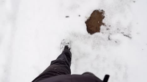 Walking-on-snow-in-slow-motion