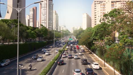 São-Paulo,-Brazil---4k-footage-of-traffic-jam-of-busy-23-de-Maio-Avenue-near-Ibirapuera-Park