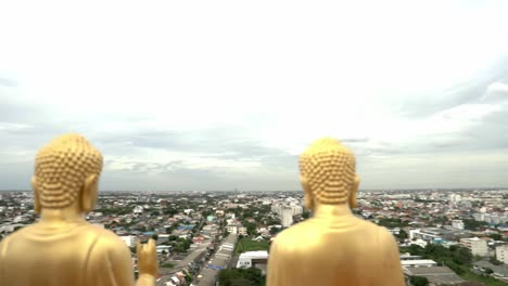 Looking-at-bangkok-at-the-top-of-chinees-temple