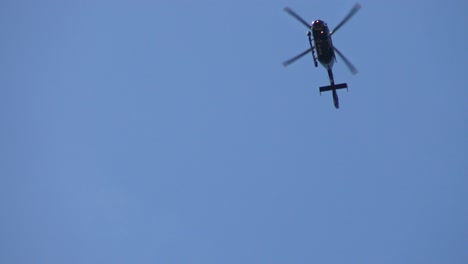 Helicóptero-De-La-Policía-Npas-Sobrevolando-,-Reino-Unido