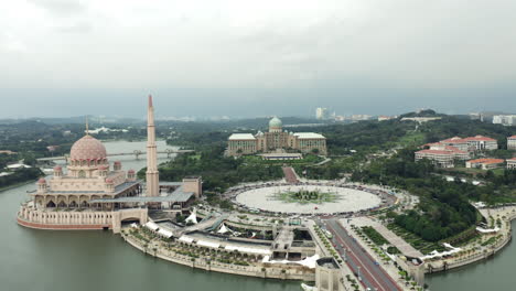 Aerial-Shot-Of-Dataran-Putra-In-Kuala-Lumpur,-Landmark-Tourist-Destination-In-Malaysia