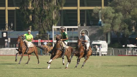 Gauchos-on-horseback-play-Argentinian-National-Sport-Pato,-Buenos-Aires