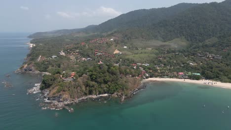 Luftaufnahme-Der-Kantiang-Bucht-Auf-Der-Insel-Koh-Lanta-Im-Süden-Thailands