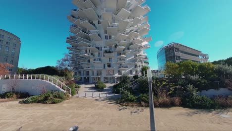 Luftaufnahme-Des-Flusses-Lez-Und-Des-Architektonischen-Wunderwerks-„L&#39;arbre-Blanc“-In-Montpellier
