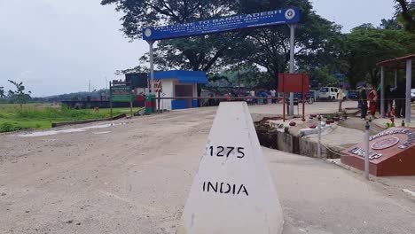 Indien-Grenze-Zu-Bangladesch-Am-Tag-Aus-Flachem-Winkel.-Das-Video-Wurde-Am-2.-März-2023-In-Dwaki-Meghalaya,-Indien,-Aufgenommen