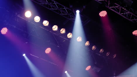 Colorful-Stage-Lighting-at-a-Live-Event