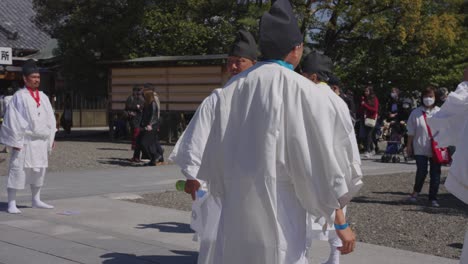 Japanese-Men-wearing-traditional-Priest-garbs-at-Honensai