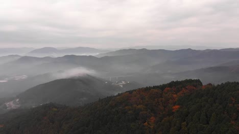 misty-mountain-range-in-japan