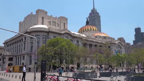 Vista-Lateral-Del-Palacio-Mexicano-De-Bellas-Artes-En-La-Ciudad-De-Mexico
