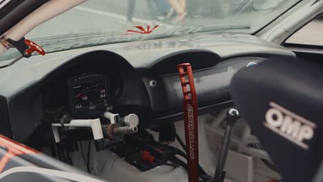 Innencockpit-Eines-Modifizierten-Toyota-GT86-Driftautos-Auf-Einer-Autoshow