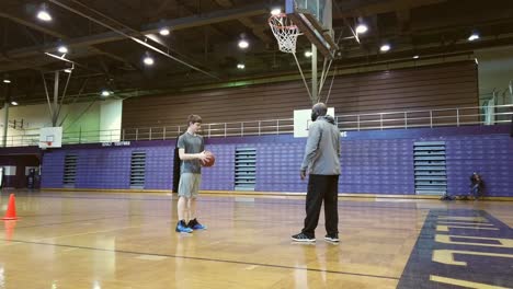 Basketballübungen-Mit-Einer-Hand-Schießen