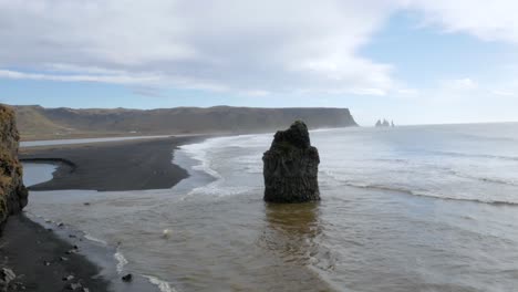 4K-Shot-of-Stunning-Icelandic-Coastline