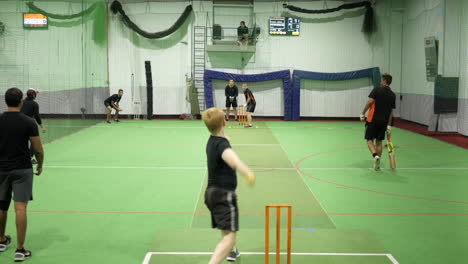 Indoor-Cricketspiel