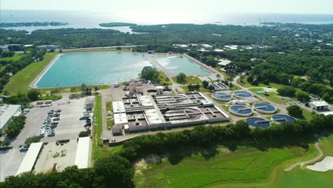 Higher-view-of-a-water-treatment-plant
